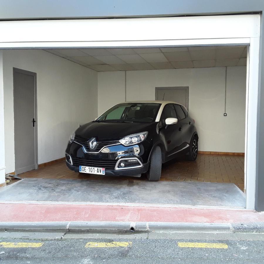 Maison De Ville Avec Garage Et Terrasse Lourdes Exterior foto